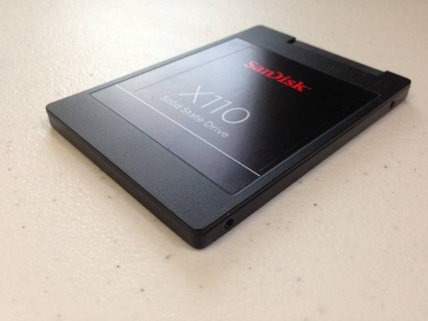 Les avantages et inconvénients des disques SSD par rapport aux disques durs traditionnels